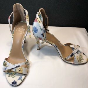 KAARI Blue 4” strappy heel white floral